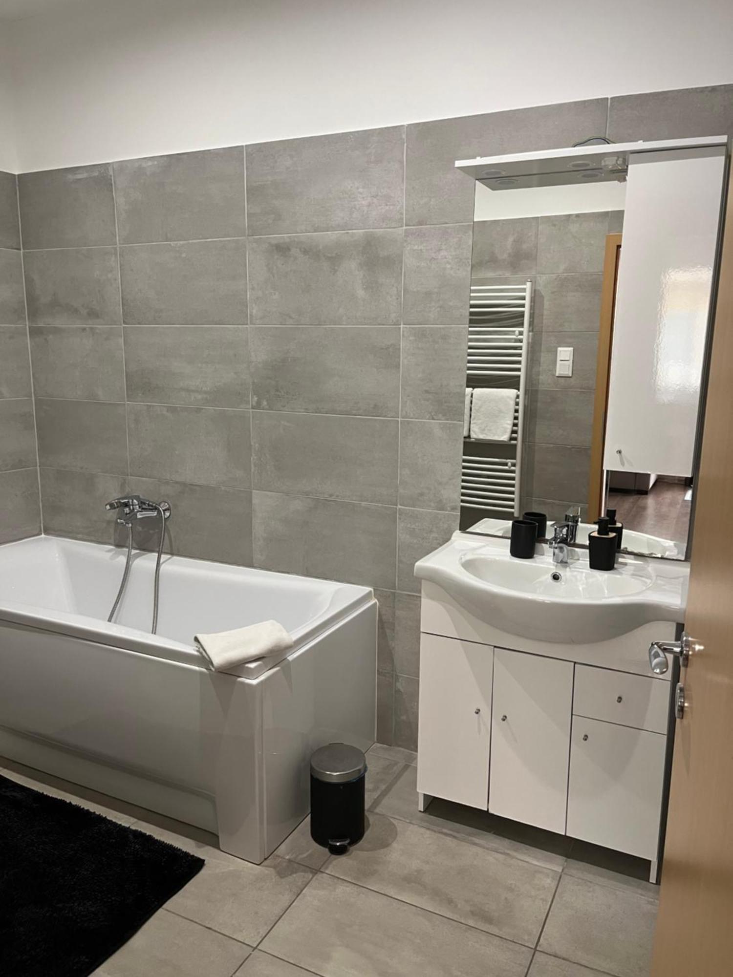 Solaris Apartman Zalakaros Ngoại thất bức ảnh